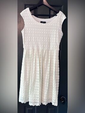 Ronni Nicole White Lace Dress, Size 8